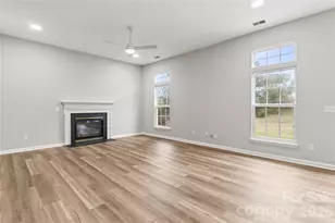 11619 Planters Estates Dr, Charlotte, NC 28278 - Photo 6