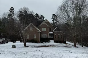 2434 Gateway Ln, Lincolnton, NC 28092 - Photo 2