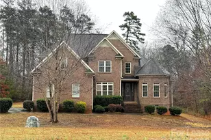 2434 Gateway Ln, Lincolnton, NC 28092 - Photo 1