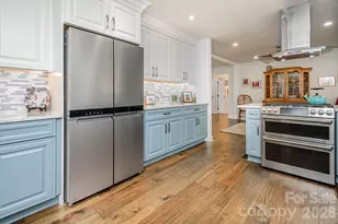 355 Mockingbird Dr, Hendersonville, NC 28792 - Photo 18