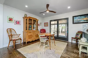 355 Mockingbird Dr, Hendersonville, NC 28792 - Photo 8