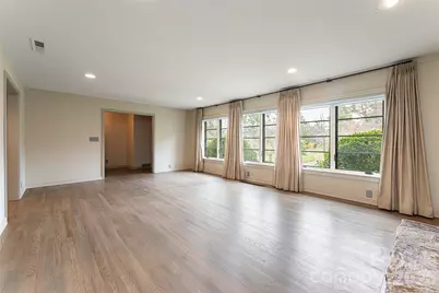 21 Pine Tree Circle, Asheville, NC 28804 - Photo 8