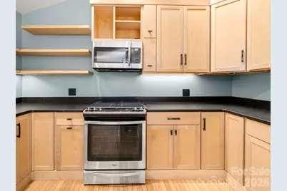 138 Woodhaven Drive, Hendersonville, NC 28739 - Photo 14