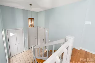 138 Woodhaven Dr, Hendersonville, NC 28739 - Photo 2