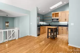 138 Woodhaven Dr, Hendersonville, NC 28739 - Photo 10