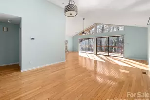 138 Woodhaven Dr, Hendersonville, NC 28739 - Photo 4