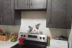 110 E Price St, Hendersonville, NC 28739 - Photo 16