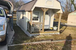 110 E Price St, Hendersonville, NC 28739 - Photo 6