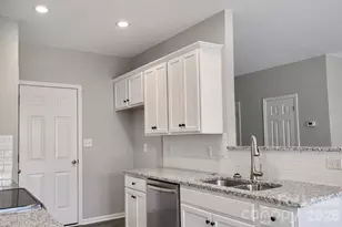 9646 Walkers Glen Dr, Concord, NC 28027 - Photo 8