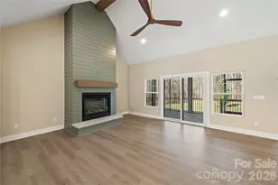 2592 Moon Crk Ln, Clover, SC 29710 - Photo 4