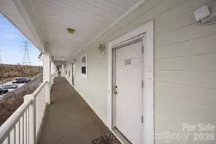 9285 Meadow Vista Rd, Charlotte, NC 28213 - Photo 2