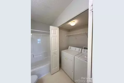 6041 Cougar Lane, Charlotte, NC 28269 - Photo 12