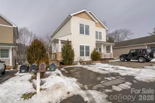 135 Stratford Ln, Boone, NC 28607 - Photo 2