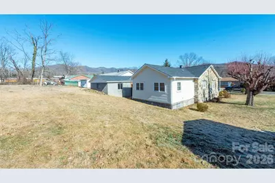 106 Scotland Street, Black Mountain, NC 28711 - Photo 32