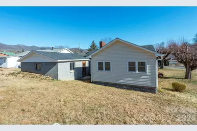 106 Scotland Street, Black Mountain, NC 28711 - Photo 4
