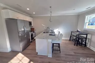 812 5th Ave SW, Hickory, NC 28602 - Photo 4