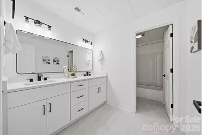 915 Barrington Drive NE, Lenoir, NC 28645 - Photo 36