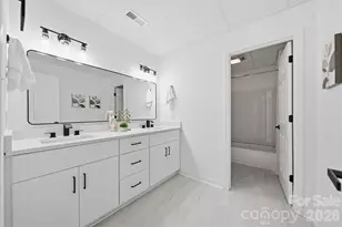 915 Barrington Dr NE, Lenoir, NC 28645 - Photo 36