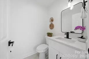 915 Barrington Dr NE, Lenoir, NC 28645 - Photo 20