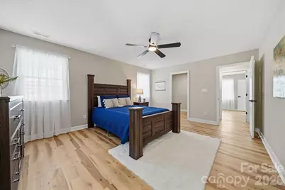 915 Barrington Drive NE, Lenoir, NC 28645 - Photo 22