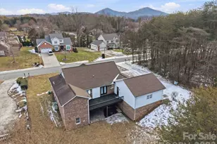 915 Barrington Dr NE, Lenoir, NC 28645 - Photo 46