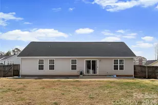 126 Gilcrest Ln, Troutman, NC 28166 - Photo 18