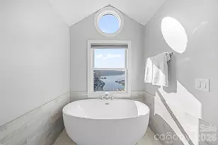 9817 Emerald Point Dr, Charlotte, NC 28278 - Photo 22