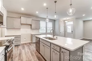 3830 Cheyney Park Dr, Charlotte, NC 28269 - Photo 12