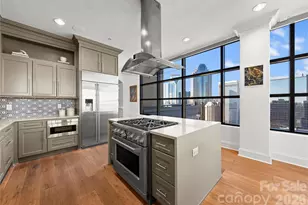 222 S Caldwell St, Charlotte, NC 28202 - Photo 16