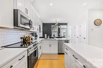 1130 Pegram Crossing Drive #19, Charlotte, NC 28205 - Photo 4