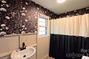 220 E Miller St, Spindale, NC 28169 - Photo 16