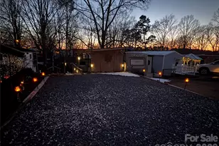 117 Pier Ave, New London, NC 28127 - Photo 24