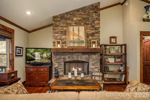 1600 Black Oak Dr, Sapphire, NC 28774 - Photo 8