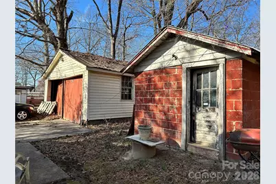 2517 Pear Street, Greensboro, NC 27401 - Photo 12