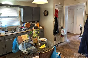 2517 Pear St, Greensboro, NC 27401 - Photo 10