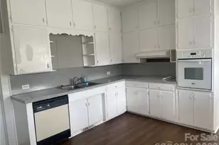 110 N Academy St, Mooresboro, NC 28114 - Photo 10