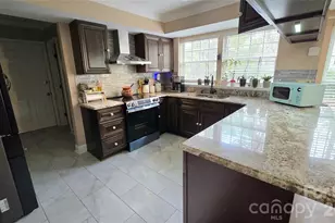 10001 White Cascade Dr, Charlotte, NC 28269 - Photo 22