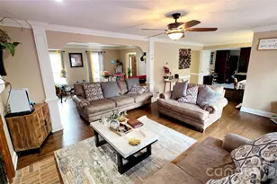 10001 White Cascade Dr, Charlotte, NC 28269 - Photo 12