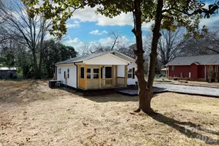 22 Center St, York, SC 29745 - Photo 2