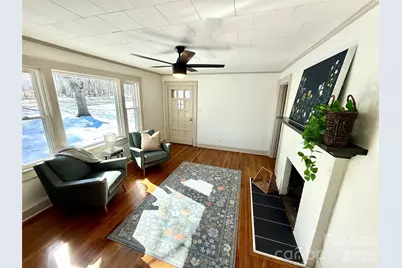 531 21st Avenue NE, Hickory, NC 28601 - Photo 4