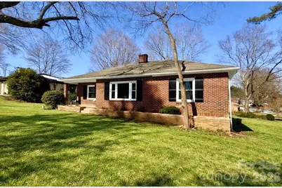 531 21st Avenue NE, Hickory, NC 28601 - Photo 2