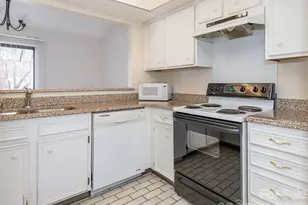 7811 Renaissance Ct, Charlotte, NC 28226 - Photo 10