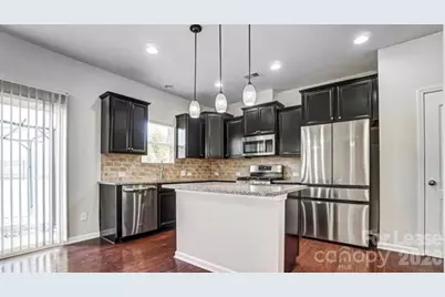 11203 Chapeclane Drive, Charlotte, NC 28278 - Photo 4