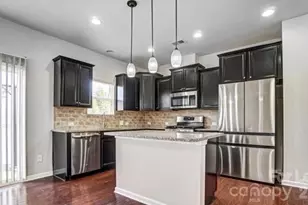 11203 Chapeclane Dr, Charlotte, NC 28278 - Photo 4