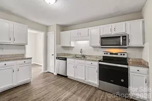 5932 Scots Bluff Dr, Charlotte, NC 28227 - Photo 6