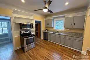 318 N Academy St, Mooresville, NC 28115 - Photo 8