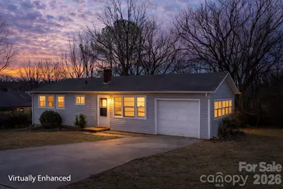 302 Ramsey Street, Morganton, NC 28655 - Photo 2