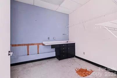 136 W Virginia Avenue, Bessemer City, NC 28016 - Photo 26