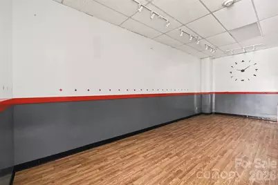 136 W Virginia Avenue, Bessemer City, NC 28016 - Photo 16