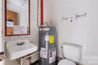 136 W Virginia Avenue, Bessemer City, NC 28016 - Photo 36